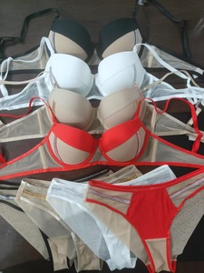 Ensemble de lingerie sexy push-up à armatures, style européen et américain, avec strass et couleurs assorties, rouge <span class=keywords><strong>mariée</strong></span>, bonnet 3/4 - Product Image 5