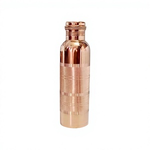 Bouteille en cuivre à faible MOQ, bouteille d'eau en cuivre avec finition martelée, design minimaliste portable pour usage domestique - Product Image 1