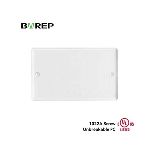 Plaque murale vierge Barep homologuée UL94 V2, 1 poste, standard 4,5" x 2,75", en polycarbonate, pour boîtier de jonction électrique non utilisé, certifiée CULus - Product Image 1