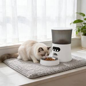Distributeur automatique de nourriture pour animaux de compagnie rechargeable du fabricant Smart Pet Feeder Otomatik Mama Kabl – Gamelles et distributeurs pour animaux - Product Image 1