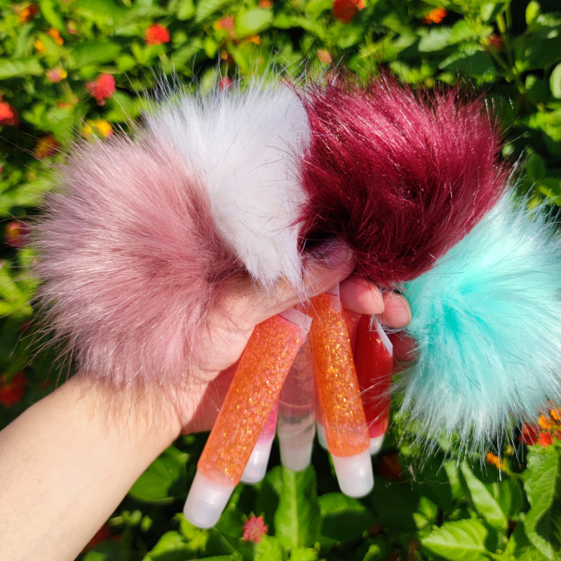 Блеск для губ, база, частная торговая марка, прозрачный фруктовый брелок, плюшевый помпон, фруктовый вкус, макияж, веганский блеск, оптовая продажа, масляный блеск для губ