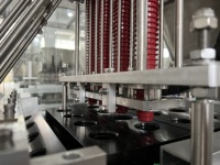 Machine automatique de remplissage et de scellage de capsules Nespresso, ligne de production d'emballage de dosettes de café en film roulé
