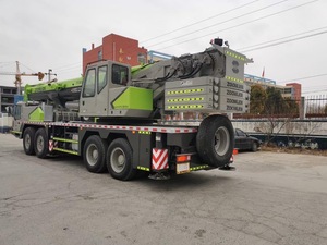 Grúa sobre Camión Zoomlion ZTC800H de 80 Toneladas en Buen Estado, Pluma de 65.6m, Sistema Hidráulico Seguro y Estable para Elevación en Obras de Construcción - Product Image 5