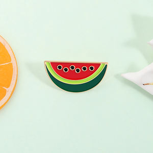 Leuke watermeloen ontwerp emaille pin cartoon vers fruit broche revers rugzak badge decoratieve sieraden groothandel - Product Image 2