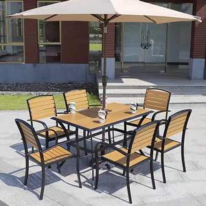 Balcone esterno in legno di plastica per esterni impermeabile e protezione solare sedia a dondolo esterna in legno di plastica per il tempo libero all'aperto - Product Image 3