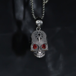 สร้อยคอจี้รูปหัวกะโหลกสไตล์วินเทจกันน้ำสำหรับผู้ชาย สไตล์พังก์ สีดำ สแตนเลสสตีล โกธิค ไวกิ้ง สไตล์มอเตอร์ไซค์ ประดับเพชรซิร์คอน รับรองโดย NGDTC - Product Image 5