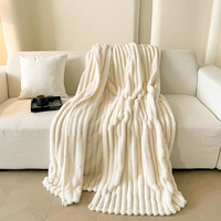 Plaid douillet et chaud en peluche rayé pour canapé, chambre et salon – Utilisation toutes saisons, décoration festive pour la maison