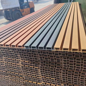 Rivestimento Esterno in <span class=keywords><strong>PVC</strong></span> Scanalato Impermeabile, Nuovo Design di Pannelli per Pareti Esterne in WPC - Product Image 1