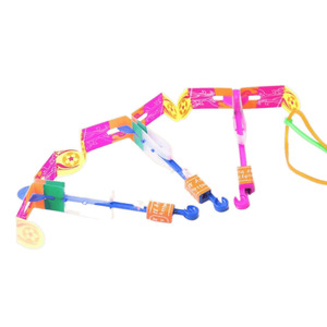 Trò chơi tiệc tùng vui nhộn và vui tươi của trẻ em với súng cao su sáng lên và mũi tên một đồ chơi bay cao su nhấp nháy - Product Image 5