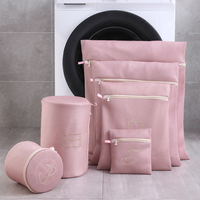 Conçu par OEM pour le voyage du linge en maille pliante Machine à laver Sac à fermeture éclair Panier à logo personnalisé Grand panier à linge en maille avec logo