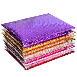 Sobre de Burbujas de Polietileno Personalizado y Resistente con Acabado Negro Metálico, Ecológico, Seguro, Impermeable y Reciclable para Embalaje Logístico - Product Image 3