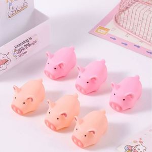 <b>Pink</b> Plastic Piggy Squeaky Cute Stress-Relief Prank Toy for Youth Venting & Decompression - Product Image 2
