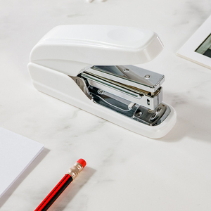 Cucitrice <span class=keywords><strong>per</strong></span> ufficio e scuola forniture vincolanti cucitrice vendite calde - Product Image 3