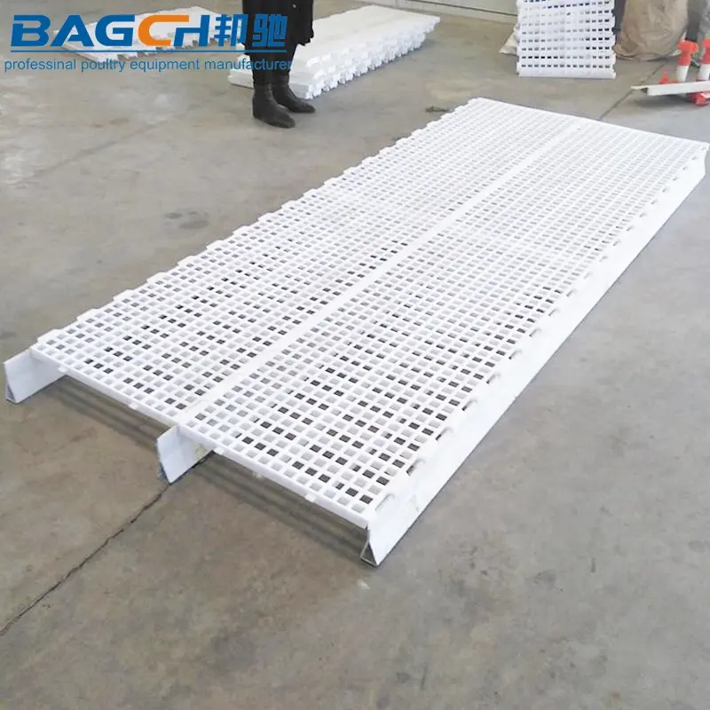 High load-carrying capacity plastic slatted laminate floor for breeding chickens and ducks in poultry farms