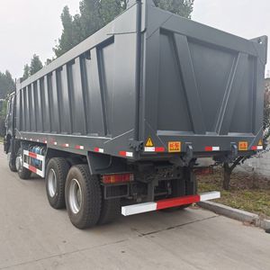 Autocarro Ribaltabile Usato Nuovo HOWO 8X4 12 Ruote 371 CV Euro 2 Emissioni Motore Diesel Weichai per Settore Edile Pesante - Product Image 4