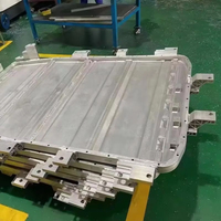 Profils en aluminium légers haute résistance pour plateau de batterie, dissipateur thermique, usinage CNC, finition anodisée, pliage disponible