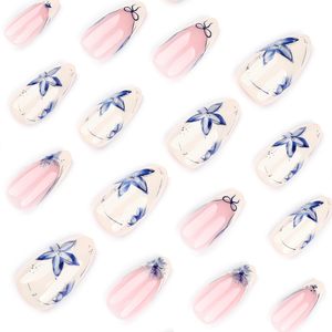 <span class=keywords><strong>Uñas</strong></span> Acrílicas Francesas <span class=keywords><strong>Cortas</strong></span>, Diseño de Pétalos Florales Azules, Punta Almendrada, <span class=keywords><strong>Color</strong></span> <span class=keywords><strong>Beige</strong></span> Nude, Acabado Brillante, Reutilizables, Adhesivas, para Mujer, 24 Unidades - Product Image 4