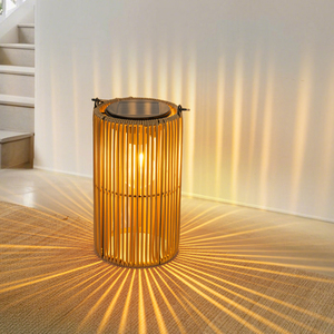 Lanterne solaire intelligente à capteur de lumière, LED blanc chaud, en ABS et osier, lampe d'extérieur étanche IP44, autonomie 8-10h, piles AAA, éclairage de jardin - Product Image 1