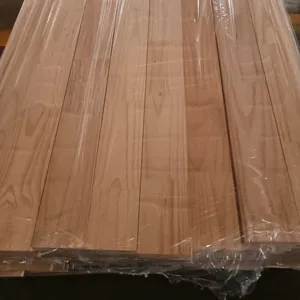 Papan sambungan jari kayu pinus Paulownia kayu padat untuk membangun dan furnitur