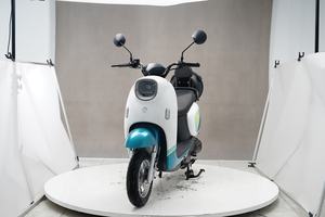 <span class=keywords><strong>2022</strong></span> meilleure qualité Scooter électrique avec phare LED et écran LCD 60v Streetbike moteur cyclomoteur 85km <span class=keywords><strong>moto</strong></span> électrique - Product Image 5