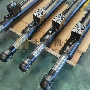 Sistema de Brazo de Elevación Pesada para Cargadora de Ruedas, Carrera Larga, Soporte de Carga Fuerte, Estructura de Acero de Alta Resistencia, Montaje de Horquilla, Cilindro Hidráulico - Product Image 1