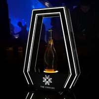 Support d'affichage rotatif pour bouteilles avec éclairage LED en acrylique, logo personnalisé, couleur personnalisée, revêtement UV, pour hôtel, boîte de nuit