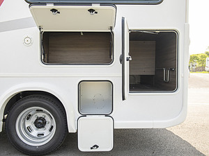Autocaravana <span class=keywords><strong>de</strong></span> Lujo <span class=keywords><strong>de</strong></span> Aluminio en Oferta, Autocaravana 4x4 con Energía Solar, Camper Todoterreno para 6 Personas - Product Image 5