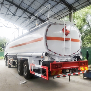 Camión Cisterna de Combustible Usado Barato, Camión Cisterna de Agua y Petróleo, Camiones Sino, Precio 25000L 3000 Galones 6x4 8x4 SINOTRUK HOWO - Product Image 4