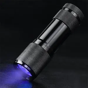 Usine En Gros 3A Batterie 395nm 9 LED UV Mini Lampe De Poche En Alliage D'aluminium UV Torche Lumière