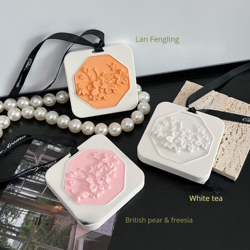 Two-color plaster-English pear freesia