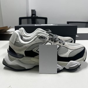 <span class=keywords><strong>Scarpe</strong></span> <span class=keywords><strong>Sportive</strong></span> Classiche di Alta Qualità 36-46 per Uomo e <span class=keywords><strong>Donna</strong></span>, Comode Sneakers 9060 per Camminata Casual - Product Image 1