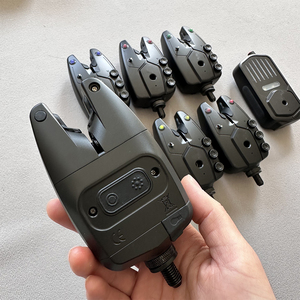 Set Seehoo 6+1 Allarme Carpfishing Wireless Ricevitore 500 Metri Kit Trasmettitore Sonoro Indicatore <span class=keywords><strong>di</strong></span> <span class=keywords><strong>Abboccata</strong></span> a <span class=keywords><strong>LED</strong></span> - Product Image 5