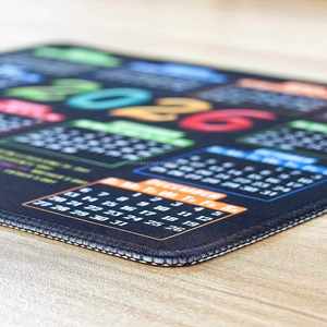 Tapis de souris personnalisé FX avec calendrier, en caoutchouc de 3 mm, style calendrier 12 mois, impression pour publicité et cadeau promotionnel - Product Image 5