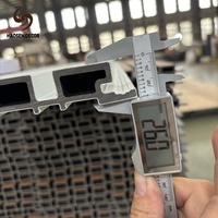 Panneau mural composite bois-plastique co-extrudé anti-UV à embossage profond pour jardin