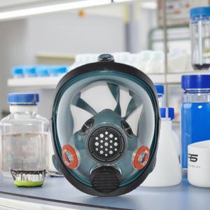 Masque à gaz professionnel en silicone intégral avec fonction filtrante et grande vue pour les pompiers - Product Image 1