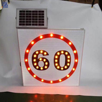 Panneaux de signalisation routière à LED solaires Panneaux d'avertissement de sécurité réfléchissants Panneau de signalisation solaire
