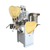 Machine d'emballage entièrement automatique et personnalisable pour chocolats en forme de cœur, haute production, avec feuille d'or