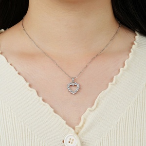 Collier pendentif en forme de cœur coréen en zircon micro-pavé, pour femme, en cuivre pur, plaqué or 14 carats, bijoux faits à la main - Product Image 5