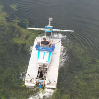 Bateau tondeuse amphibie multifonction pour le contrôle des plantes aquatiques dans les zones humides.