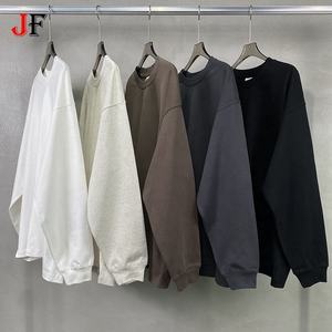 เสื้อยืดแขนยาวคอกลมทรงโอเวอร์ไซส์ ผ้าคอตตอน 100% หนัก 385 GSM สไตล์สตรีท  พร้อมปักโลโก้ตามสั่ง - Product Image 1