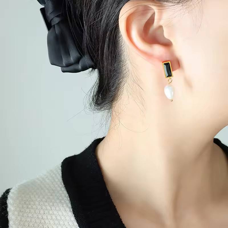 SH372-เพทายสีดำทอง