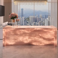 Îlot de cuisine élégant en marbre poli rétroéclairé, pierre naturelle rose, cristal de quartz rose, pour maison, villa, salon