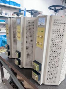 Regolatore di tensione regolabile 30kva Variac Variac frequenza 50Hz <span class=keywords><strong>trifase</strong></span> 0-380V - Product Image 5