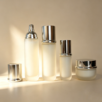 Bouteilles en verre vides de luxe de 40 ml, 100 ml, 120 ml, 50 g pour le soin de la peau, le sérum, l'emballage cosmétique, avec bouchon pompe