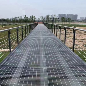 <span class=keywords><strong>Prix</strong></span> de fabrication platelage en acier grille de pont passerelle caillebotis en acier trottoir drainage grille plaque de couverture - Product Image 6