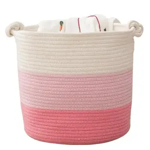 ตะกร้าผ้าคอตตอนถักสำหรับเด็กสีชมพูทำด้วยมือสำหรับจัดระเบียบผ้าห่มของเล่นของตกแต่งบ้าน