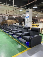 Italienisches Design 3-Sitzer Heimkino-Möbel Elektrischer Relaxsessel mit Mittelkonsole für Medienraum und Kinobenutzerlebnis