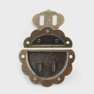 Pestillo de bloqueo de Metal antiguo 58x55mm joyero de madera candado decorativo cerrojos pestillo herrajes para muebles cerradura de Metal antiguo - Product Image 2