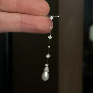 Boucles d'oreilles pendantes en argent pur S925, élégantes, en forme de goutte d'eau, avec pampilles de perles, délicates, exquises, au tempérament raffiné, longues et tendance - Product Image 1