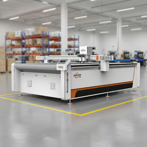 Machine de découpe CNC automatique à couteau oscillant rond Realtop 9KW pour vêtements, tissus et cols de vêtements - Product Image 1